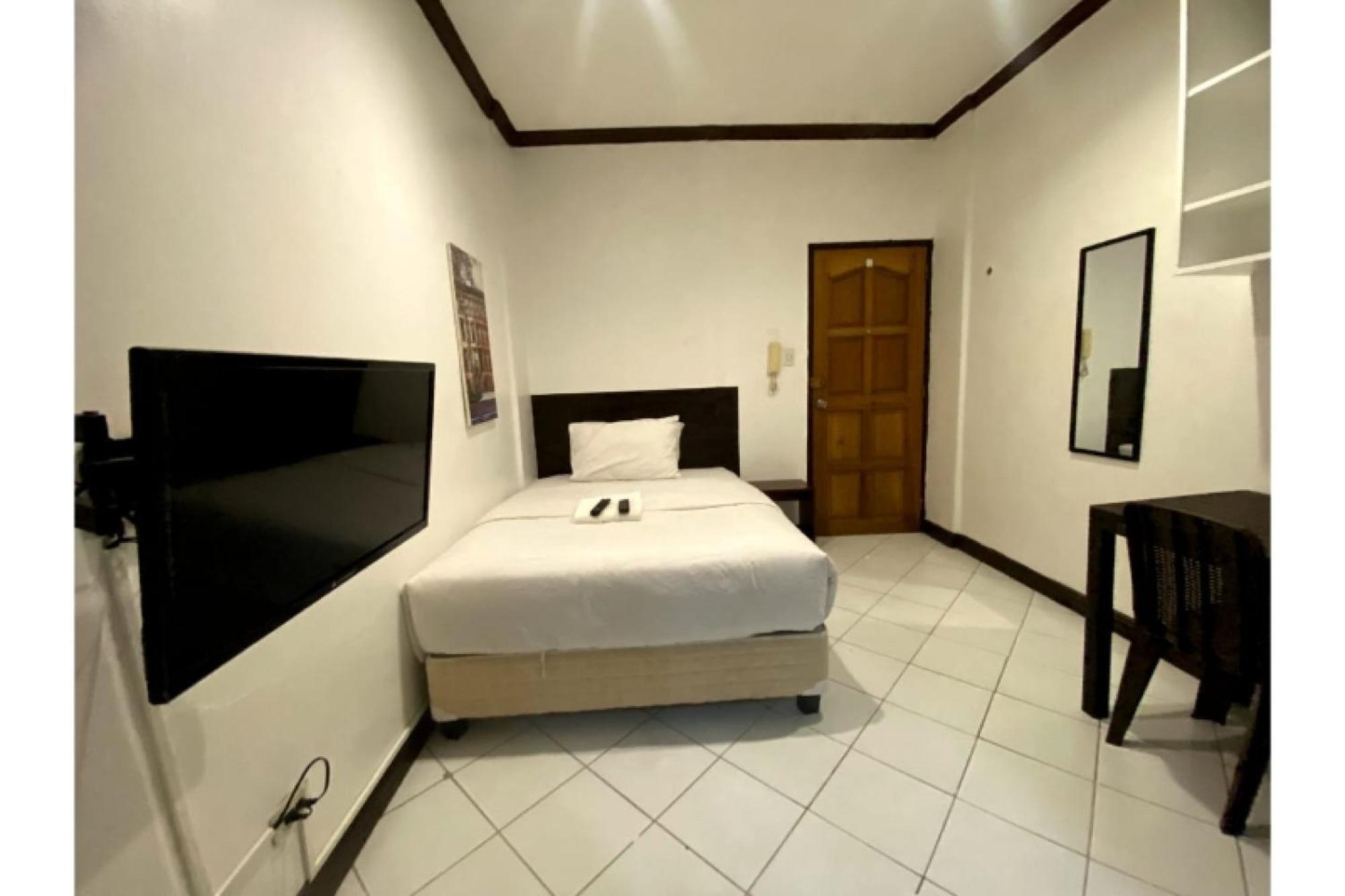 Oyo 857 City Stay Inns Makati Avenue Макати Экстерьер фото